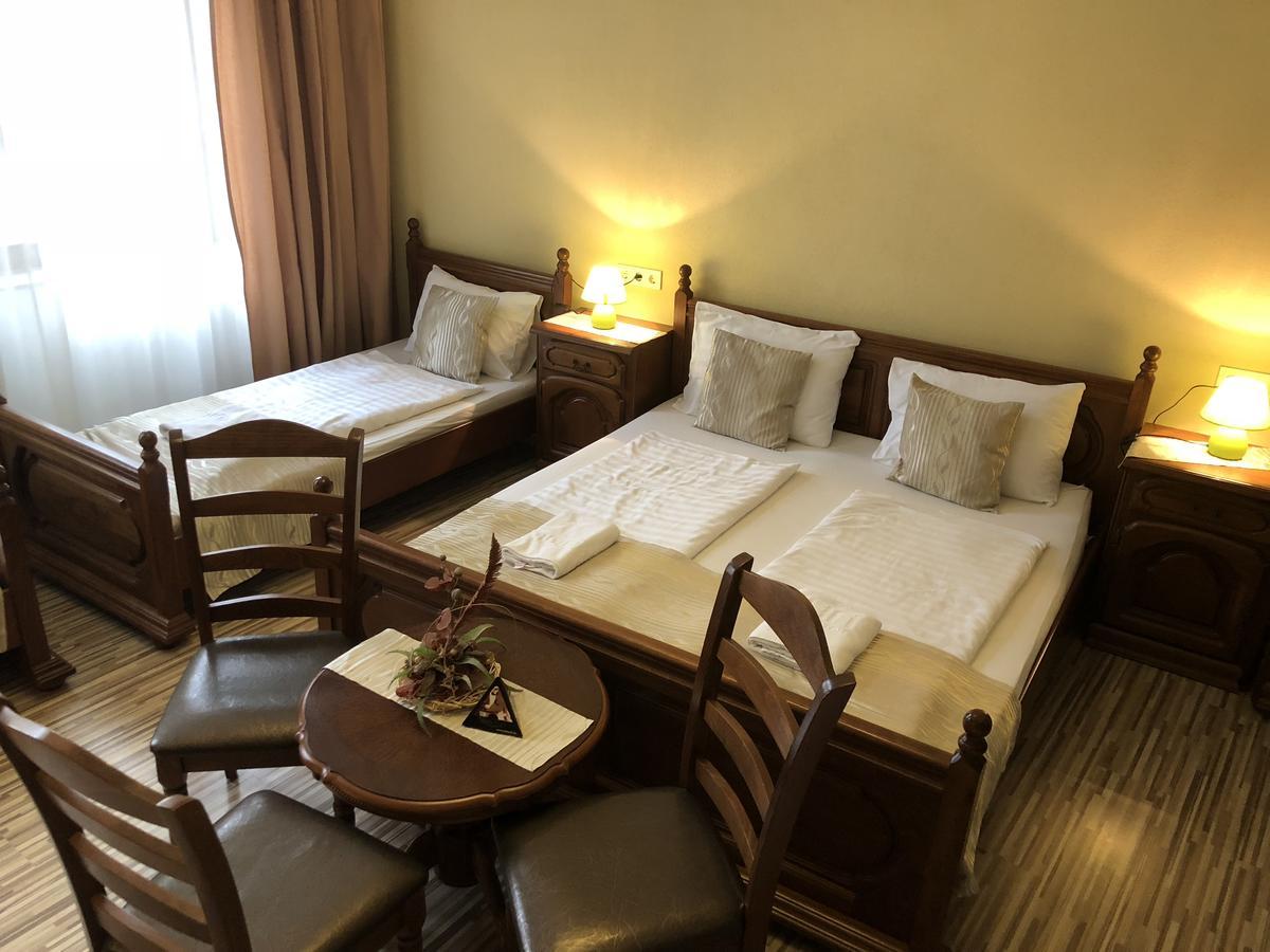Mosoly Apartman Szeged Exterior foto